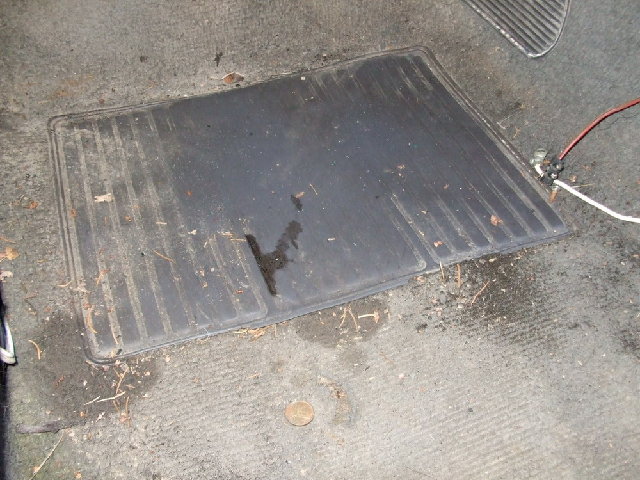 Capri 266 a.jpg (261.41 KiB) Viewed 6376 times Itt a vezető oldali részen van megkopva. Az 1 forintosnál van egy lyuk, a többi része jó.