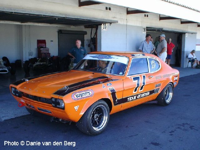 71_ford_capri_perana_01_2006.JPG