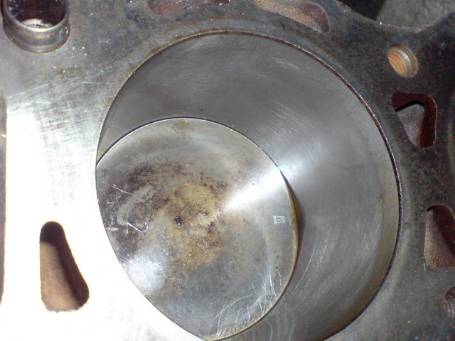 blant_35.JPG (132.1 KiB) Viewed 6349 times Az újra csapágyazott, gyűrűzött, hónolt elmosott, fűzött blokk