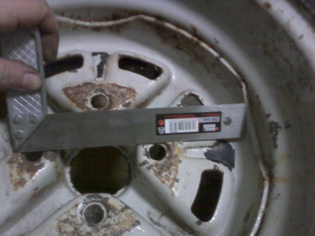 Fényképek-0195.jpg (309.94 KiB) Viewed 13375 times a felni meg majdnem tök egyenes...